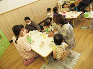 保育園での給食参観の様子