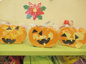 保育園で園児達が作ったハロウィンの制作物