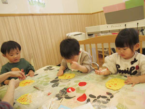 保育園での制作の様子